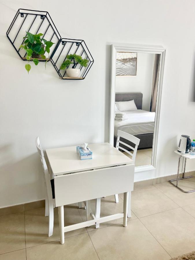Super Elegant Studio Apartment-Sparkle Tower By Sweet Homes Dubai Exterior photo