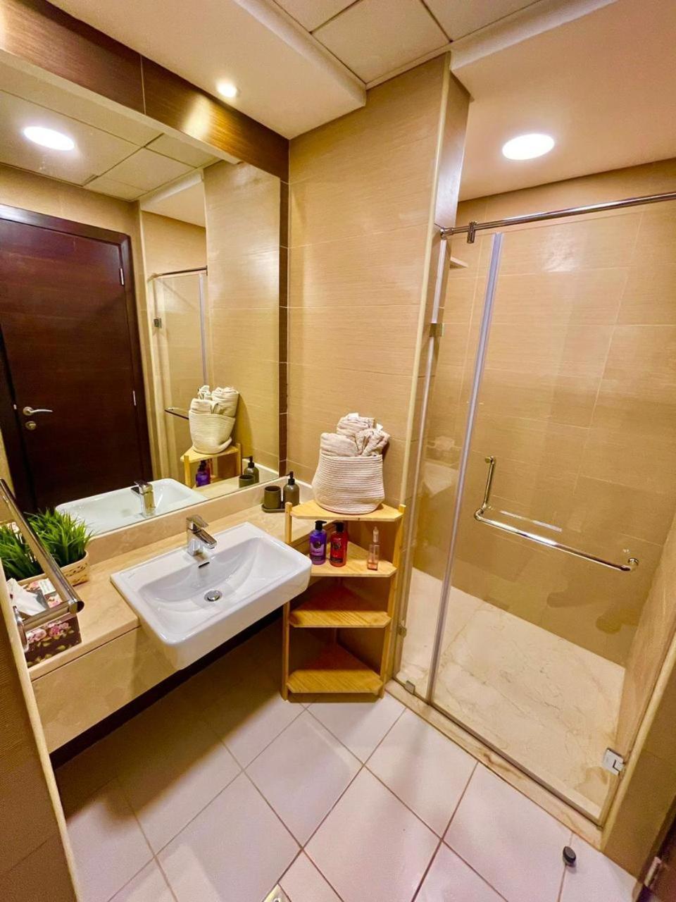 Super Elegant Studio Apartment-Sparkle Tower By Sweet Homes Dubai Exterior photo